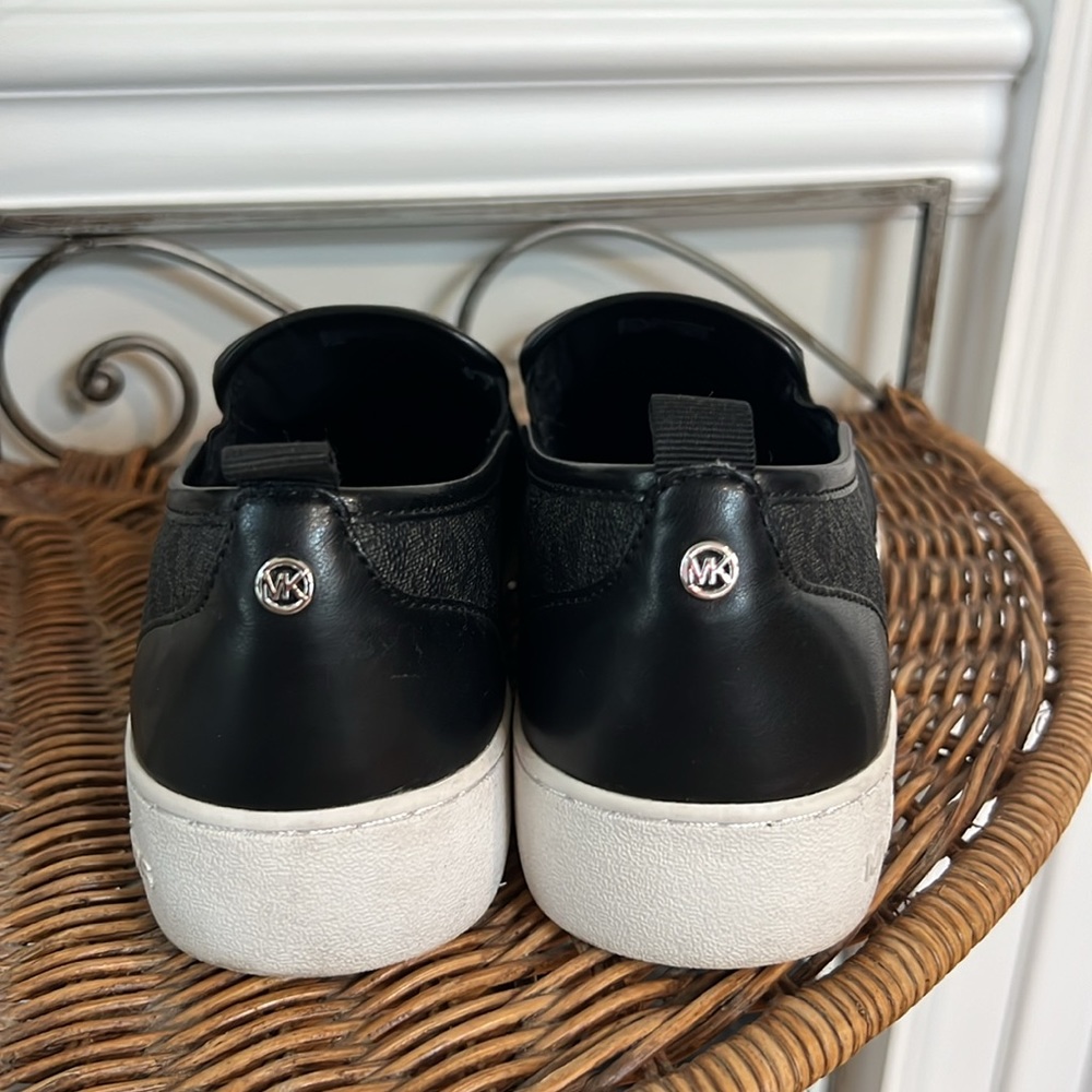 Michael Kors slip on logo sneakers - Picture 3 of 11
